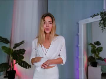 cam girl emmi_rosee image #2734986