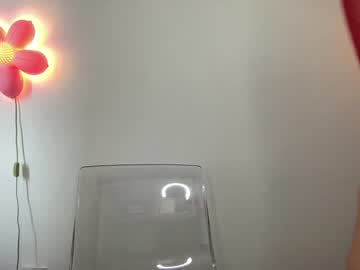 kiki_akai cam