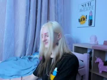 cam girl erika__lodge image #2225406