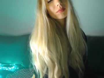 cam girl pervyblonde image #1026159
