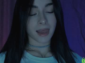 cam girl naiamo image #3022182