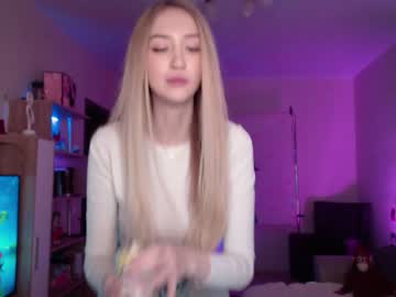 cam girl gudeeetama image #295173