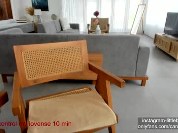 cam girl carolinaherera image #3220557