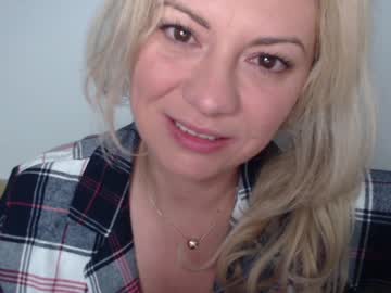 cam girl kiradivine image #2973081