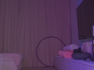 cam girl aveksmr image #2602197