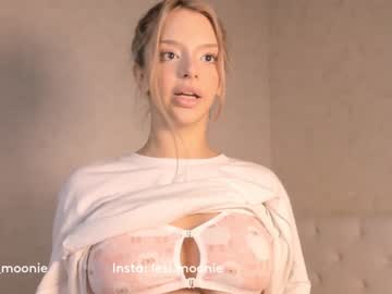 cam girl lesi_moonie image #3997287
