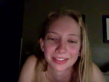 cam girl snowbunny1019 image #3349742