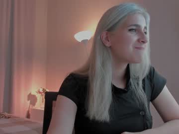 cam girl whitewidooowww image #791376