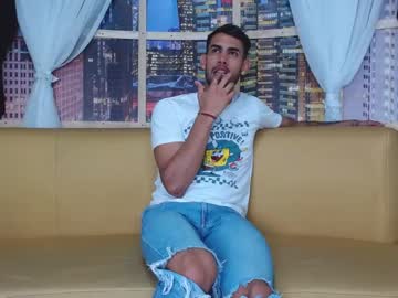 cam man oversized_guy image #3519262