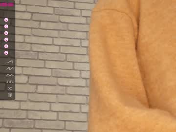 cam girl carolynjacquelins image #3153331