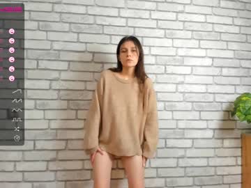 cam girl carolynjacquelins image #3132922