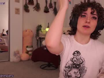 cam girl evelynpiers image #3419170