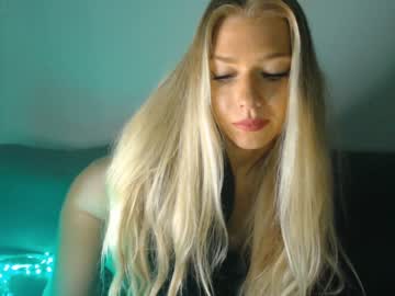 cam girl pervyblonde image #1025979