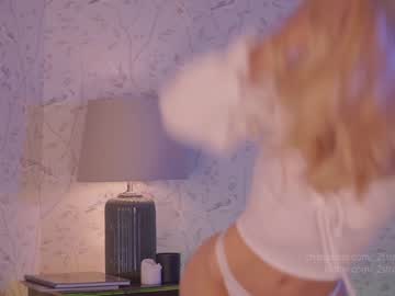 cam girl _2strangers image #2765551