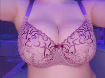 cam girl aveksmr image #2665774