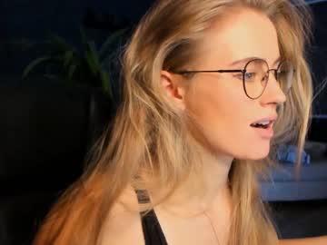 cam girl linellali image #2884250