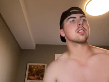 collegeguy120498 cam