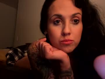 cam girl lainylovesyou image #3990900