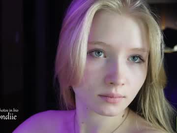 cam girl bestblondiiecb image #3824348