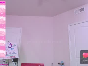cam girl petitebrat image #3526180
