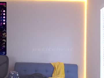 cam girl petitebrat image #2750385