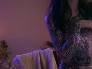 cam girl ambientink image #3140985