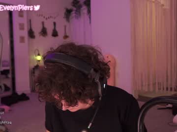 cam girl evelynpiers image #2702747