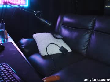 cam girl aynmarie image #2831046