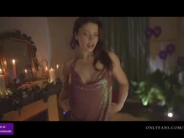 cam girl lucieoude_ image #3119182
