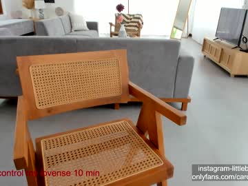 cam girl carolinaherera image #3041013