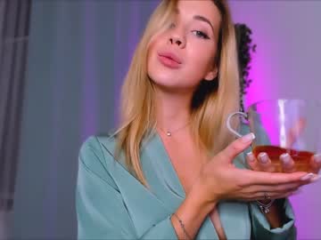 cam girl emmi_rosee image #2799269