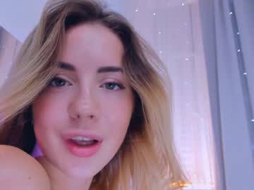 cam girl emmi_rosee image #3035240