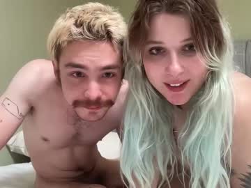 cam couple saliva_trash image #3931279