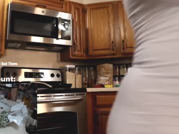 cam girl milavalentinax image #1690621