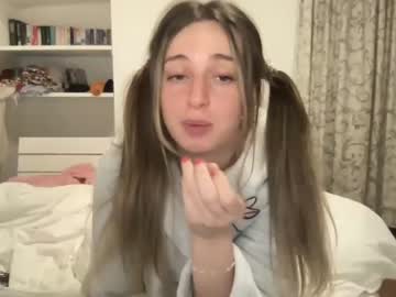 cam girl lilmills image #1037624