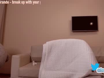 cam girl hollyextra image #761593