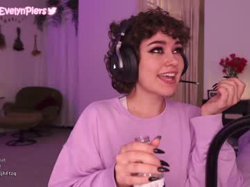 cam girl evelynpiers image #2603189