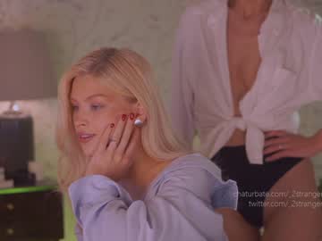 cam girl _2strangers image #2416460