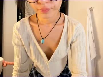 cam girl akino_17 image #1845290