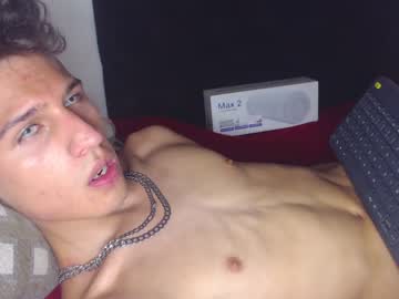 cam man kevin_ahs image #301874