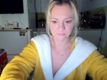 cam girl kiradivine image #3066509