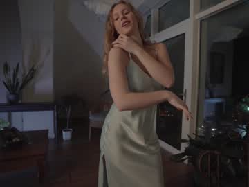 cam girl chillwithkira image #962347