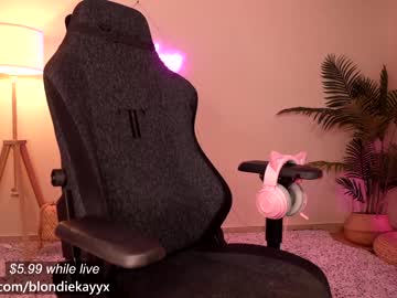 cam girl blondiekayy image #1611070