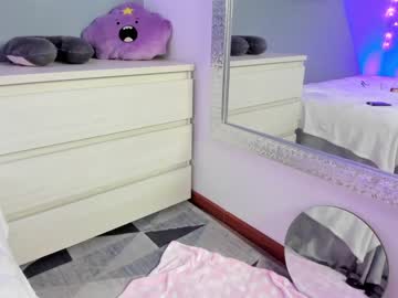 cam girl saschaholmen image #3064634