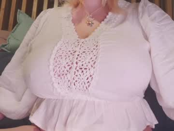 cam girl aveksmr image #1753933