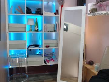 cam girl taralanes image #825156