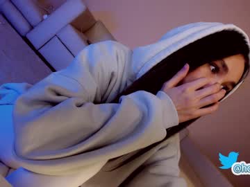 cam girl hollyextra image #3339834