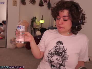 cam girl evelynpiers image #3419465