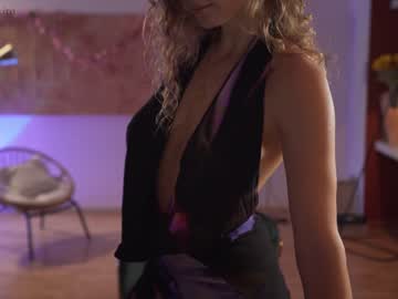 cam girl chillwithkira image #2822357