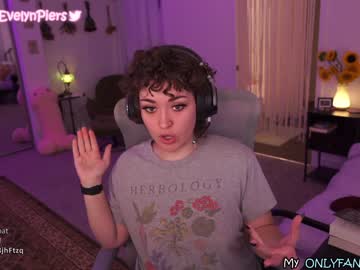 cam girl evelynpiers image #2581262